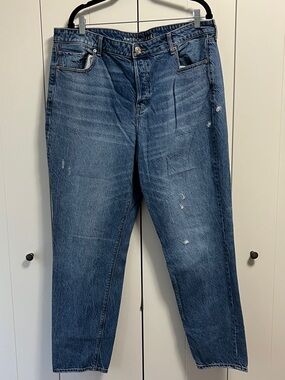 American eagle Tomgirl button fly Jean size 18 long